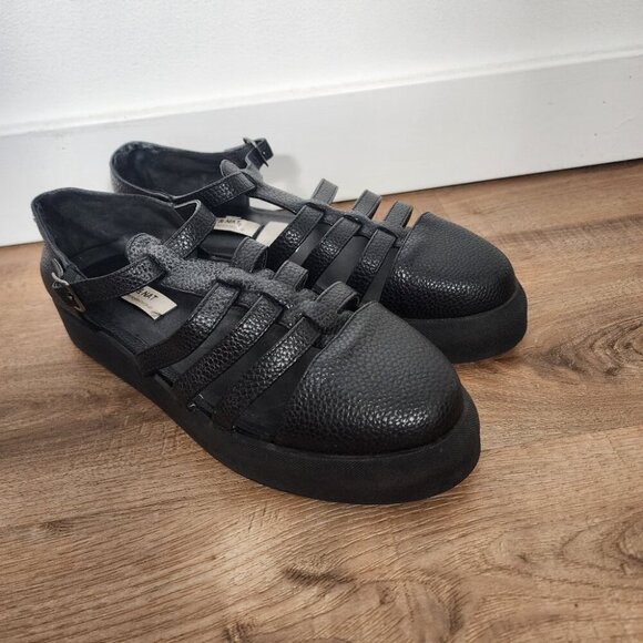 Mat & Nat Oriane Vegan Leather Platform Sandal Black Fisherman Closed Toe - Picture 1 of 7